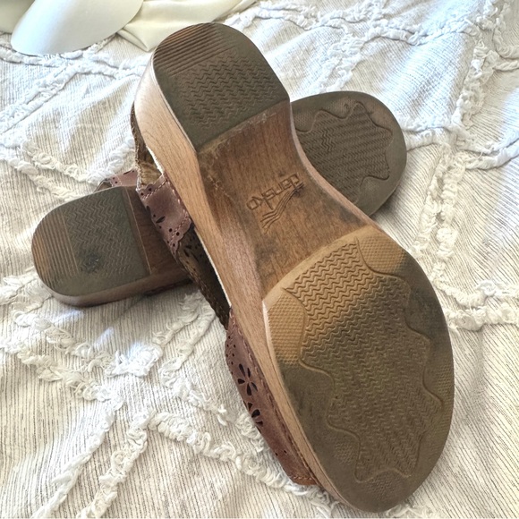 Dansko Sakura Brown Cutout Leather Slingback Block Heel Sandals CLOGS wedges 9.5 - Picture 11 of 11